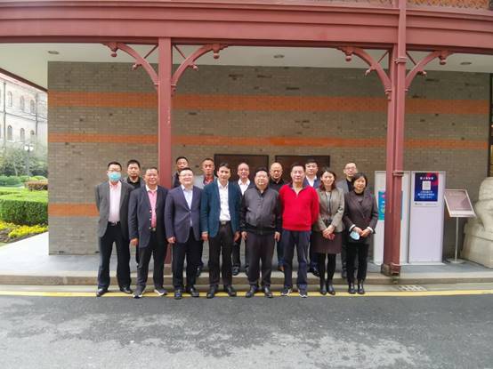 说明: C:\Users\Lab\Desktop\香港浙江舟山同乡会参观航运馆 (2021.3.27)\微信图片_2021032811062417.jpg